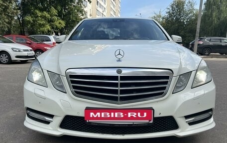 Mercedes-Benz E-Класс, 2012 год, 1 490 000 рублей, 2 фотография