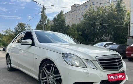 Mercedes-Benz E-Класс, 2012 год, 1 490 000 рублей, 3 фотография