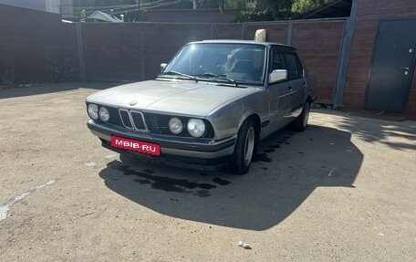 BMW 5 серия, 1987 год, 490 000 рублей, 1 фотография