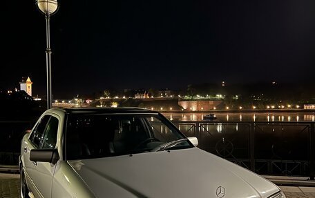 Mercedes-Benz C-Класс, 1995 год, 385 000 рублей, 1 фотография