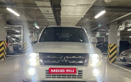 Mitsubishi Pajero IV, 2011 год, 2 150 000 рублей, 3 фотография