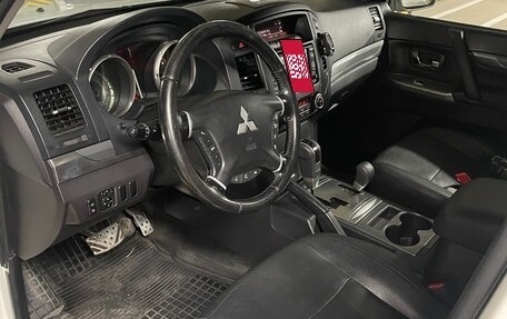 Mitsubishi Pajero IV, 2011 год, 2 150 000 рублей, 10 фотография