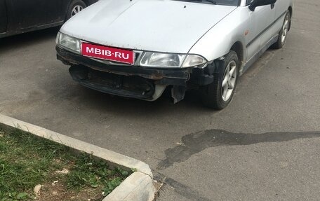 Mitsubishi Carisma I, 1997 год, 130 000 рублей, 1 фотография