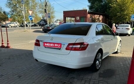 Mercedes-Benz E-Класс, 2010 год, 1 350 000 рублей, 3 фотография