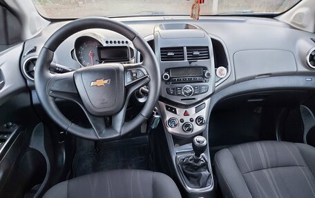 Chevrolet Aveo III, 2012 год, 870 000 рублей, 4 фотография