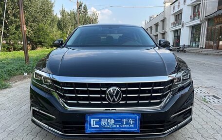 Volkswagen Passat B8 рестайлинг, 2021 год, 2 450 000 рублей, 2 фотография