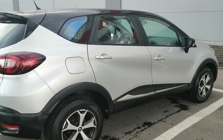 Renault Kaptur I рестайлинг, 2017 год, 1 200 000 рублей, 2 фотография