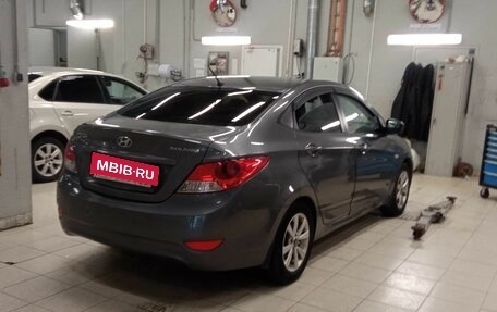 Hyundai Solaris II рестайлинг, 2012 год, 650 000 рублей, 2 фотография