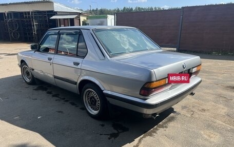 BMW 5 серия, 1987 год, 490 000 рублей, 4 фотография