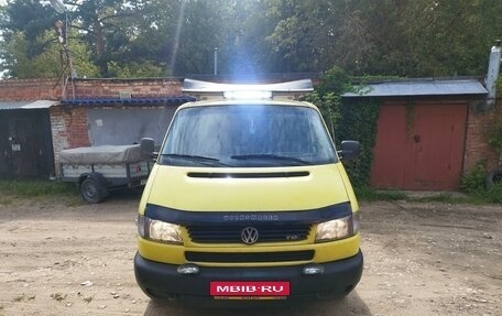 Volkswagen Transporter T4, 2003 год, 750 000 рублей, 1 фотография