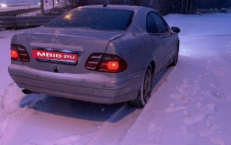 Mercedes-Benz CLK-Класс, 2001 год, 319 990 рублей, 2 фотография