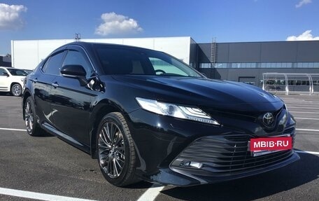 Toyota Camry, 2019 год, 3 150 000 рублей, 2 фотография