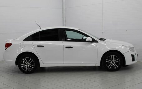 Chevrolet Cruze II, 2014 год, 800 000 рублей, 4 фотография