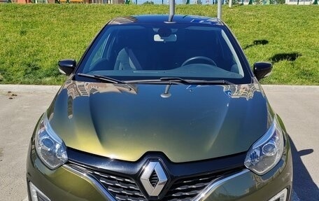 Renault Kaptur I рестайлинг, 2017 год, 1 590 000 рублей, 2 фотография