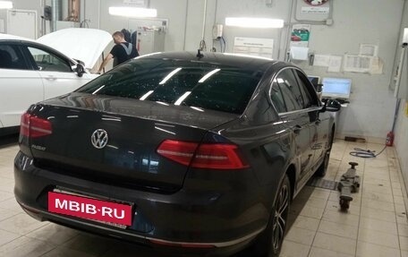 Volkswagen Passat B8 рестайлинг, 2018 год, 1 943 000 рублей, 3 фотография