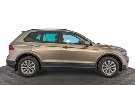 Volkswagen Tiguan II, 2019 год, 2 495 000 рублей, 4 фотография