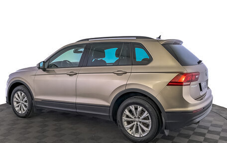 Volkswagen Tiguan II, 2019 год, 2 495 000 рублей, 7 фотография