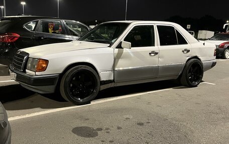 Mercedes-Benz W124, 1990 год, 180 000 рублей, 3 фотография