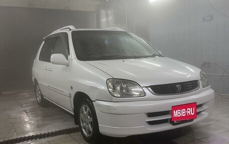 Toyota Raum I, 2000 год, 490 000 рублей, 2 фотография