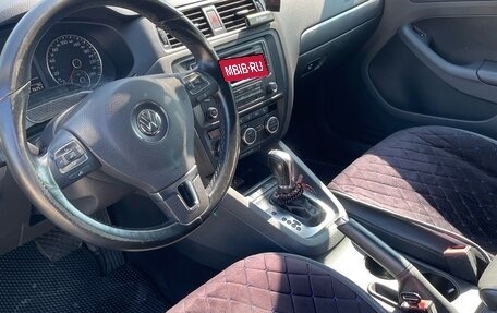 Volkswagen Jetta VI, 2013 год, 1 290 000 рублей, 6 фотография