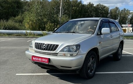 Lexus RX IV рестайлинг, 2001 год, 970 000 рублей, 1 фотография