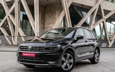 Volkswagen Tiguan II, 2018 год, 3 990 000 рублей, 1 фотография