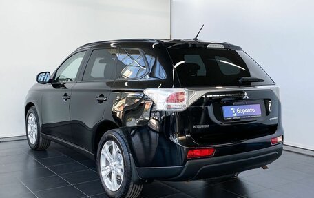 Mitsubishi Outlander III рестайлинг 3, 2014 год, 1 670 000 рублей, 4 фотография