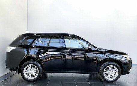 Mitsubishi Outlander III рестайлинг 3, 2014 год, 1 670 000 рублей, 9 фотография