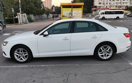 Audi A4, 2018 год, 2 750 000 рублей, 3 фотография