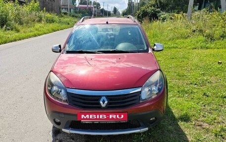 Renault Sandero I, 2012 год, 850 000 рублей, 2 фотография