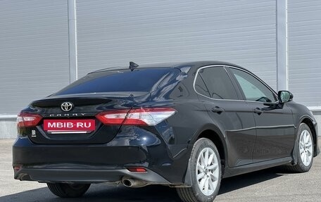 Toyota Camry, 2021 год, 3 370 000 рублей, 6 фотография