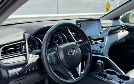 Toyota Camry, 2021 год, 3 370 000 рублей, 9 фотография