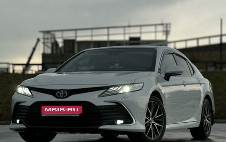 Toyota Camry, 2022 год, 4 200 000 рублей, 3 фотография