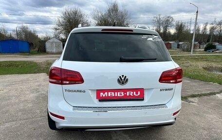 Volkswagen Touareg III, 2012 год, 2 950 000 рублей, 2 фотография