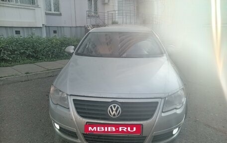 Volkswagen Passat B6, 2007 год, 650 000 рублей, 2 фотография