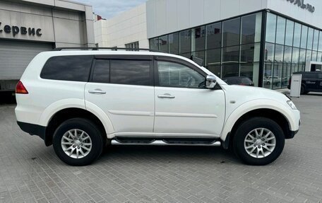 Mitsubishi Pajero Sport II рестайлинг, 2013 год, 1 930 000 рублей, 4 фотография