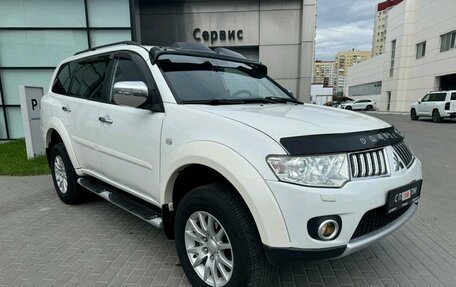 Mitsubishi Pajero Sport II рестайлинг, 2013 год, 1 930 000 рублей, 3 фотография