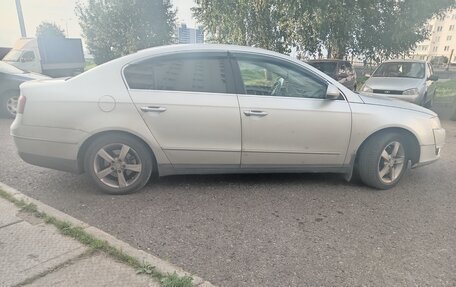 Volkswagen Passat B6, 2007 год, 650 000 рублей, 4 фотография