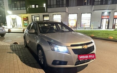 Chevrolet Cruze II, 2011 год, 785 000 рублей, 3 фотография