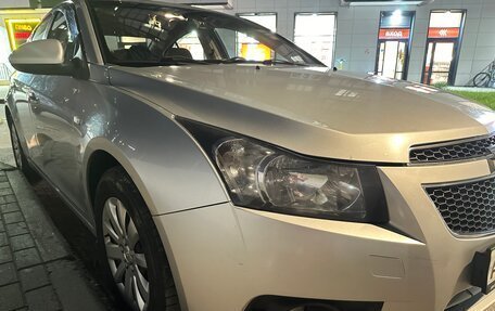 Chevrolet Cruze II, 2011 год, 785 000 рублей, 9 фотография