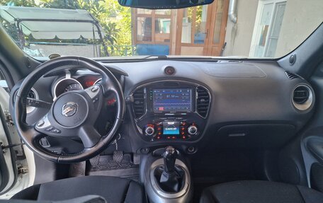 Nissan Juke II, 2011 год, 900 000 рублей, 5 фотография