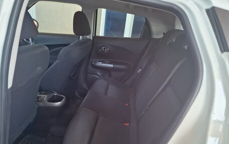 Nissan Juke II, 2011 год, 900 000 рублей, 9 фотография