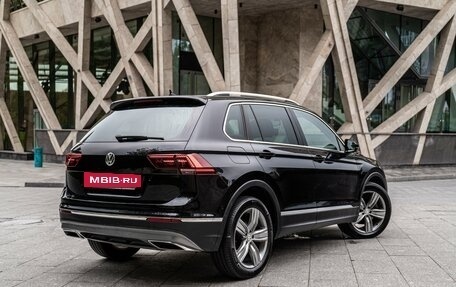 Volkswagen Tiguan II, 2018 год, 3 990 000 рублей, 5 фотография