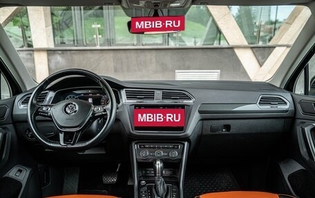 Volkswagen Tiguan II, 2018 год, 3 990 000 рублей, 12 фотография