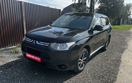 Mitsubishi Outlander III рестайлинг 3, 2013 год, 1 200 000 рублей, 1 фотография