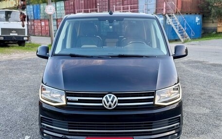 Volkswagen Multivan T6 рестайлинг, 2018 год, 4 750 000 рублей, 2 фотография