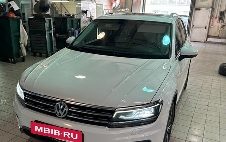 Volkswagen Tiguan II, 2017 год, 2 550 000 рублей, 2 фотография