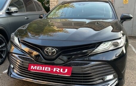 Toyota Camry, 2019 год, 3 300 000 рублей, 2 фотография