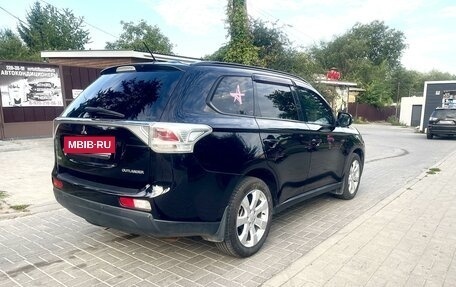 Mitsubishi Outlander III рестайлинг 3, 2013 год, 1 499 000 рублей, 3 фотография