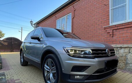 Volkswagen Tiguan II, 2017 год, 2 990 000 рублей, 2 фотография